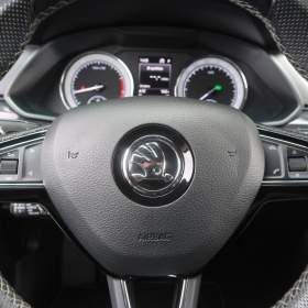 Foto inzerátu Škoda Superb 2.0 TSI