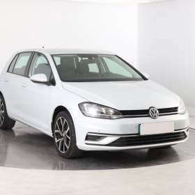 Foto inzerátu Volkswagen Golf 1.0 TSI