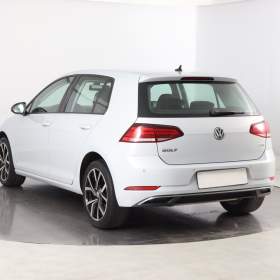 Foto inzerátu Volkswagen Golf 1.0 TSI