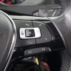 Foto inzerátu Volkswagen Golf 1.0 TSI