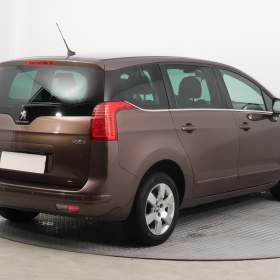 Foto inzerátu Peugeot 5008 1.6 BlueHDi