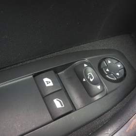 Foto inzerátu Peugeot 2008 1.2 PureTech