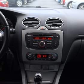 Foto inzerátu Ford Focus 1.6 16V