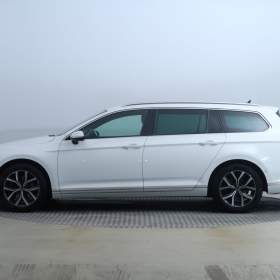 Foto inzerátu Volkswagen Passat 2.0 TDI