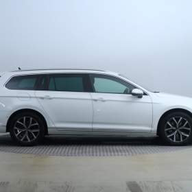 Foto inzerátu Volkswagen Passat 2.0 TDI