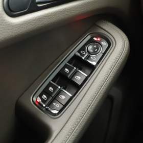 Foto inzerátu Porsche Macan S