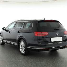 Foto inzerátu Volkswagen Passat 2.0 TDI