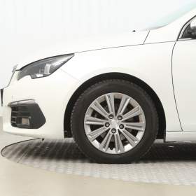 Foto inzerátu Peugeot 308 1.5 BlueHDi