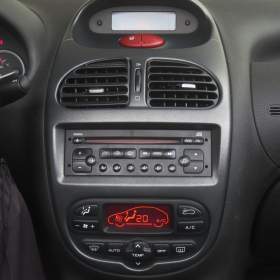 Foto inzerátu Peugeot 206 1.6 16V