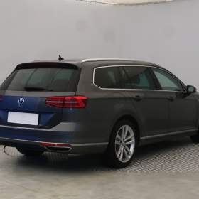 Foto inzerátu Volkswagen Passat 2.0 BiTDI