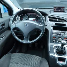 Foto inzerátu Peugeot 5008 1.6 HDi