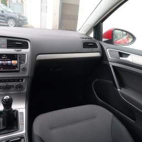 Foto inzerátu Volkswagen Golf 1.6 TDI