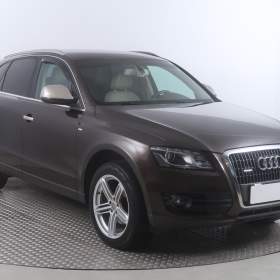 Audi Q5 2.0 TDI / 19613525