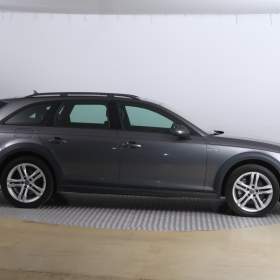 Foto inzerátu Audi A4 Allroad 3.0 TDI