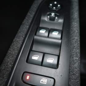 Foto inzerátu Peugeot 3008 1.5 BlueHDi