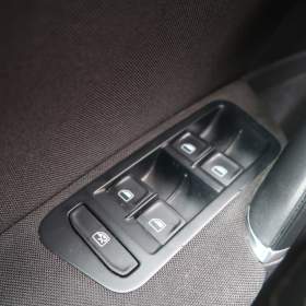 Foto inzerátu Volkswagen Golf 2.0 TDI