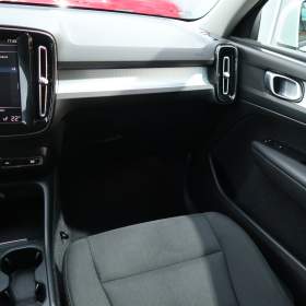 Foto inzerátu Volvo XC40 T3