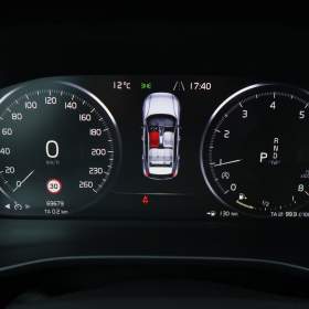 Foto inzerátu Volvo XC40 T3