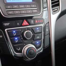 Foto inzerátu Hyundai i30 1.6 MPI