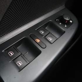 Foto inzerátu Volkswagen Golf 2.0 TDI