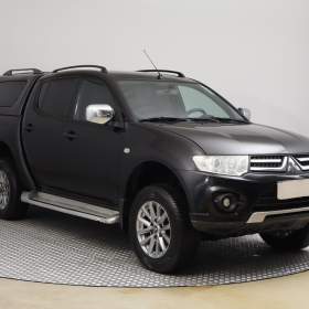 Mitsubishi L200 2.5 DI- D / 19614259