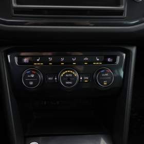 Foto inzerátu Volkswagen Tiguan 2.0 TSI