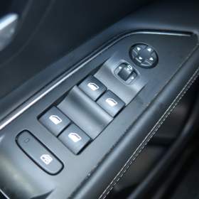 Foto inzerátu Peugeot 3008 1.2 PureTech