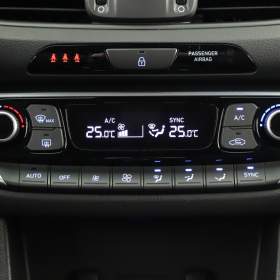 Foto inzerátu Hyundai i30 Fastback 1.0 T-GDI