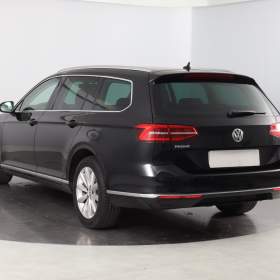 Foto inzerátu Volkswagen Passat 2.0 TDI