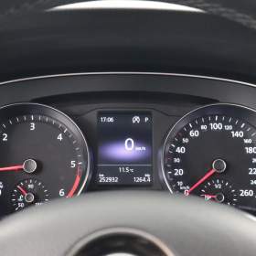 Foto inzerátu Volkswagen Passat 2.0 TDI