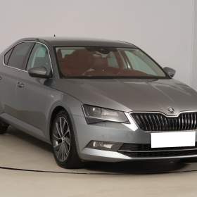 Škoda Superb 2.0 TSI / 19615817