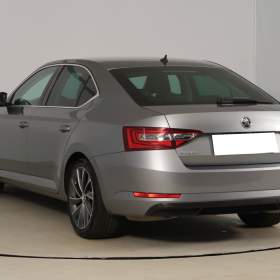 Foto inzerátu Škoda Superb 2.0 TSI