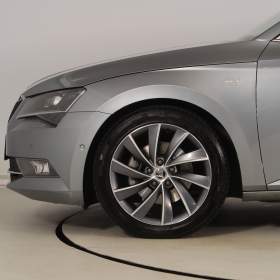 Foto inzerátu Škoda Superb 2.0 TSI