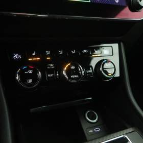 Foto inzerátu Škoda Superb 2.0 TDI