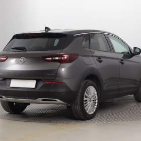 Foto inzerátu Opel Grandland 1.2 Turbo