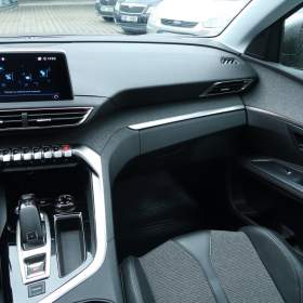 Foto inzerátu Peugeot 5008 PureTech 130