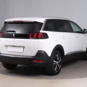 Foto inzerátu Peugeot 5008 PureTech 130