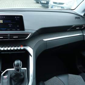 Foto inzerátu Peugeot 5008 PureTech 130