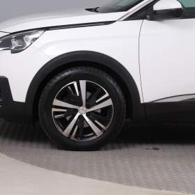 Foto inzerátu Peugeot 5008 PureTech 130