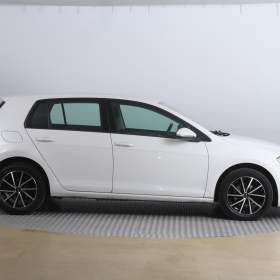 Foto inzerátu Volkswagen Golf 1.2 TSI