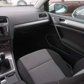 Foto inzerátu Volkswagen Golf 1.2 TSI