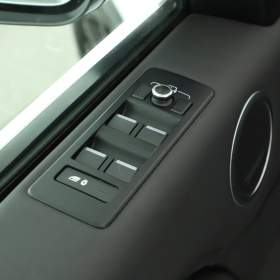 Foto inzerátu Land Rover Discovery SDV6