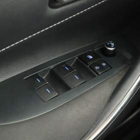 Foto inzerátu Toyota Corolla 1.8 Hybrid