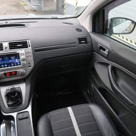 Foto inzerátu Ford Kuga 2.0 TDCi