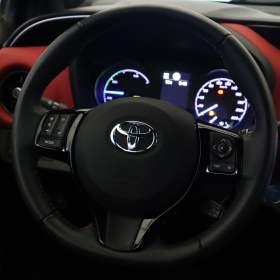 Foto inzerátu Toyota Yaris 1.5 Hybrid