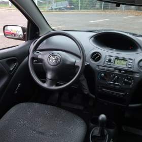 Toyota Yaris 1.0 VVT- i / 19618687