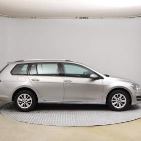 Foto inzerátu Volkswagen Golf 1.2 TSI