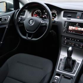 Foto inzerátu Volkswagen Golf 1.2 TSI