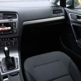 Foto inzerátu Volkswagen Golf 1.2 TSI