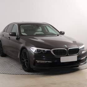 BMW Řada 5 530d xDrive / 19619150